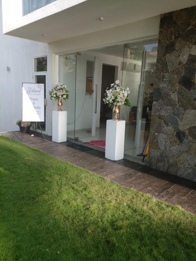 The Lighthouse Negombo Hotel Exterior photo